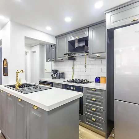 Central And Modern Flat Near Moda Coast In Kadikoy Διαμέρισμα *